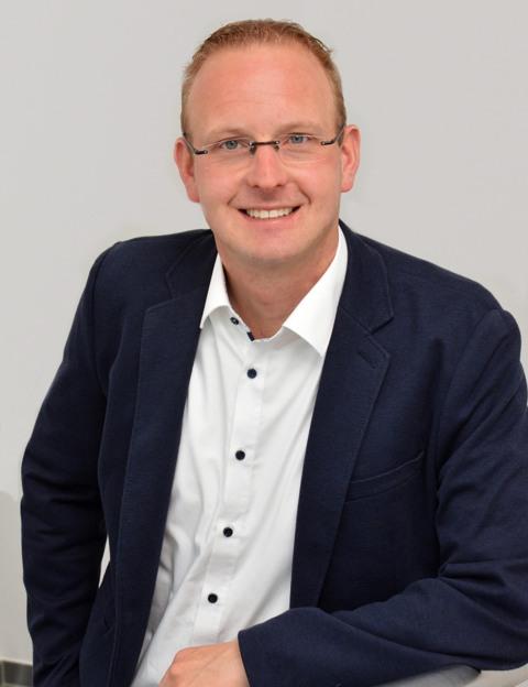 Herr Alexander Backsmann