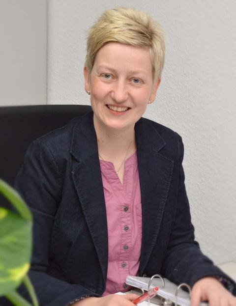 Frau Kerstin Bekel