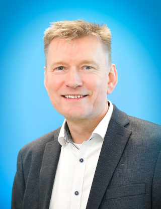 Herr Dietmar Speller